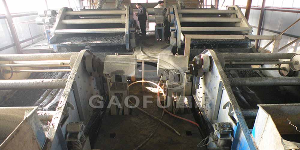 福建承德3000t铁矿使用高服尾矿干排脱水筛将尾矿干排处理回报800万元/年