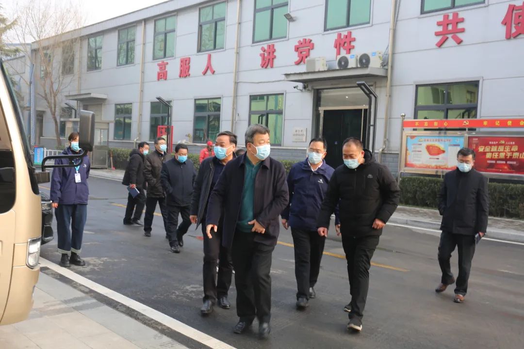 新乡市高新区管委会领导莅临高服公司调研指导